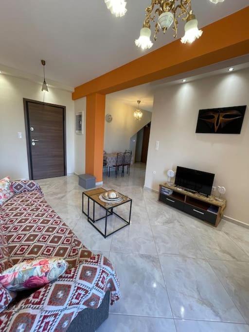 Eirini House Apartment เลโอนีดีออน ภายนอก รูปภาพ