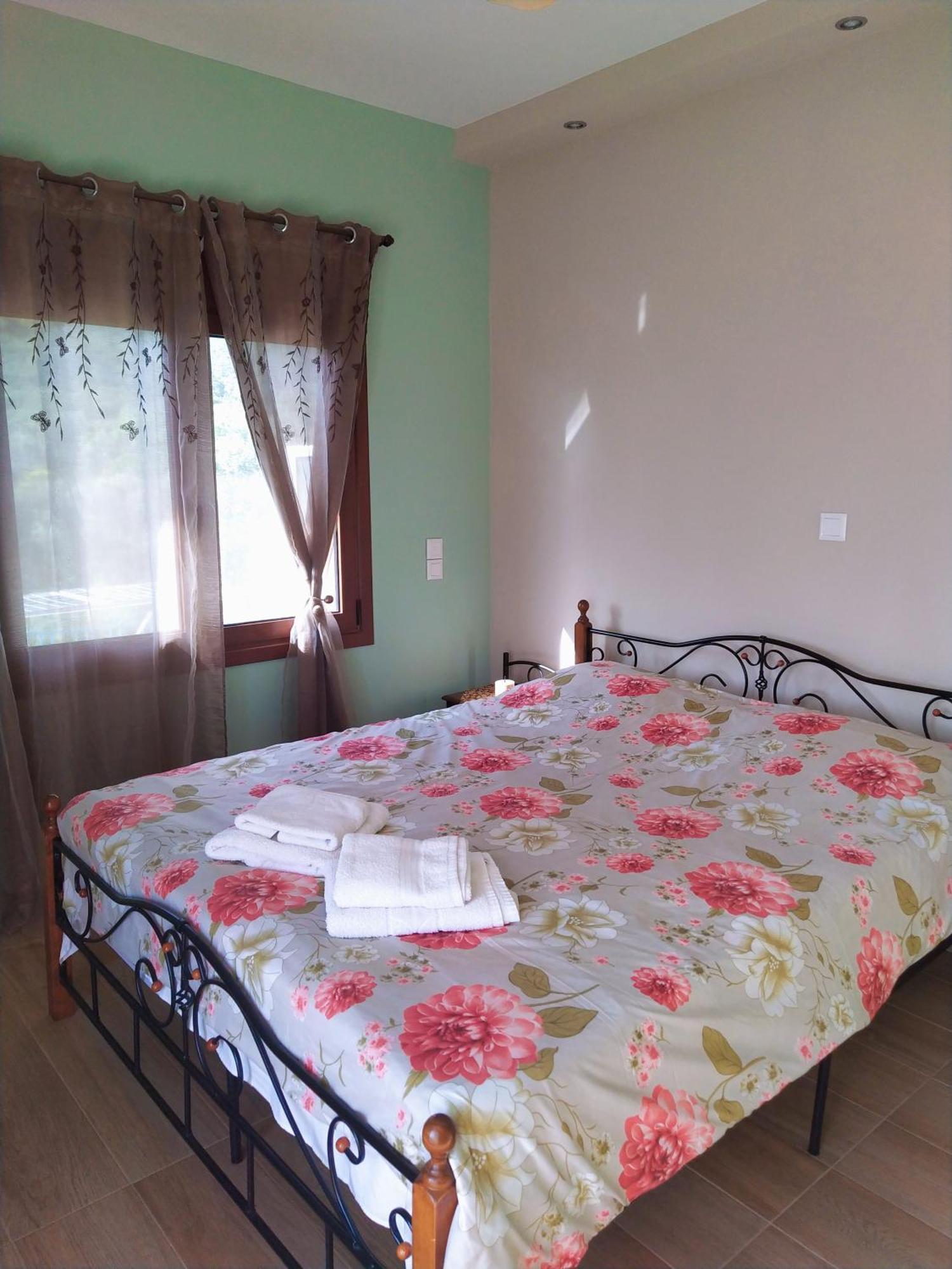 Eirini House Apartment เลโอนีดีออน ภายนอก รูปภาพ